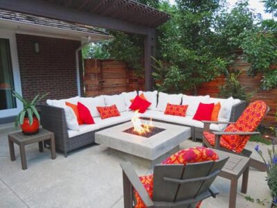 Keys To Arranging Patio Furniture Around Your Fire Pit 