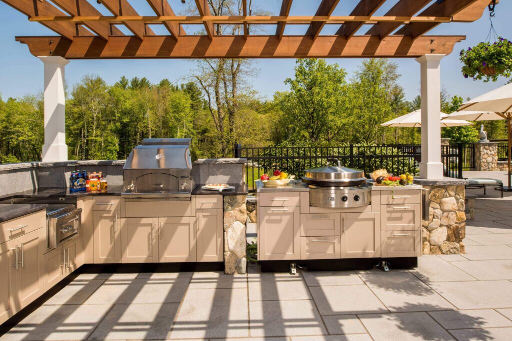 Champagne Outdoor Kitchen Design